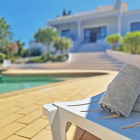 Casa Vitoria - With Private Pool Pêra