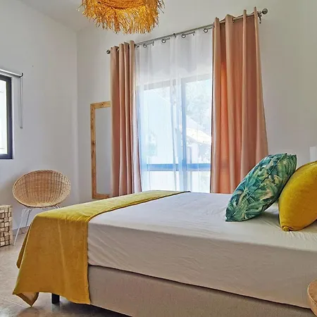 Villa Casa Vitória - With Private Pool Pêra