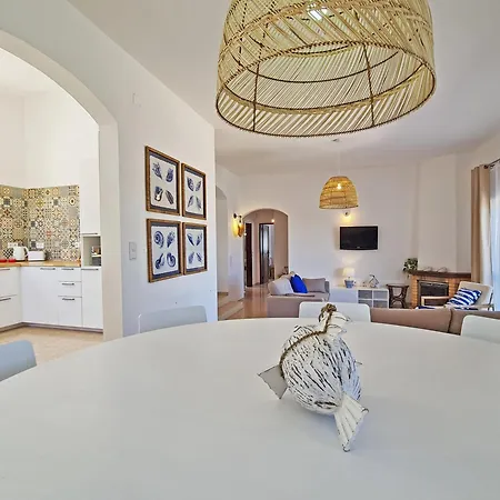 Casa Vitoria - With Private Pool Villa Pêra